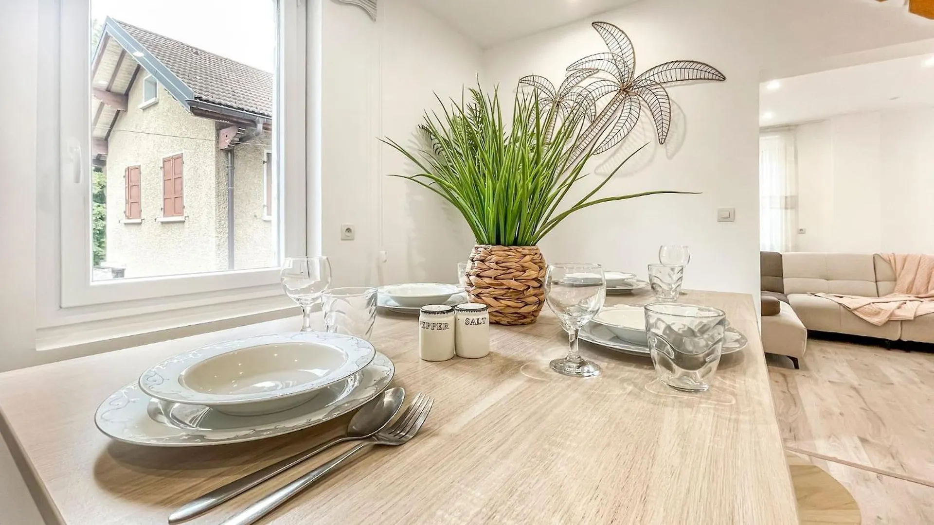 Homey Sakine- Proche Centre- Netflix- Wifi Cluses 0*,  France
