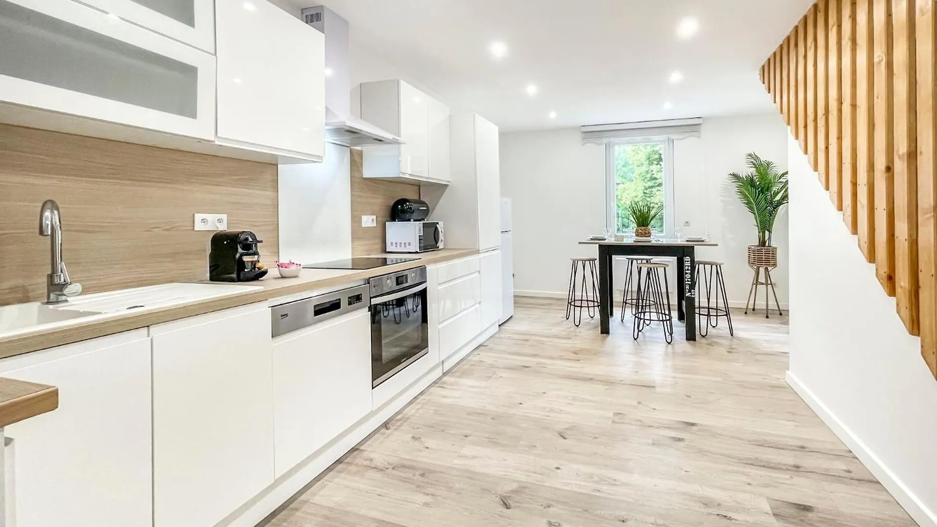 Homey Sakine- Proche Centre- Netflix- Wifi Cluses 0*,  France