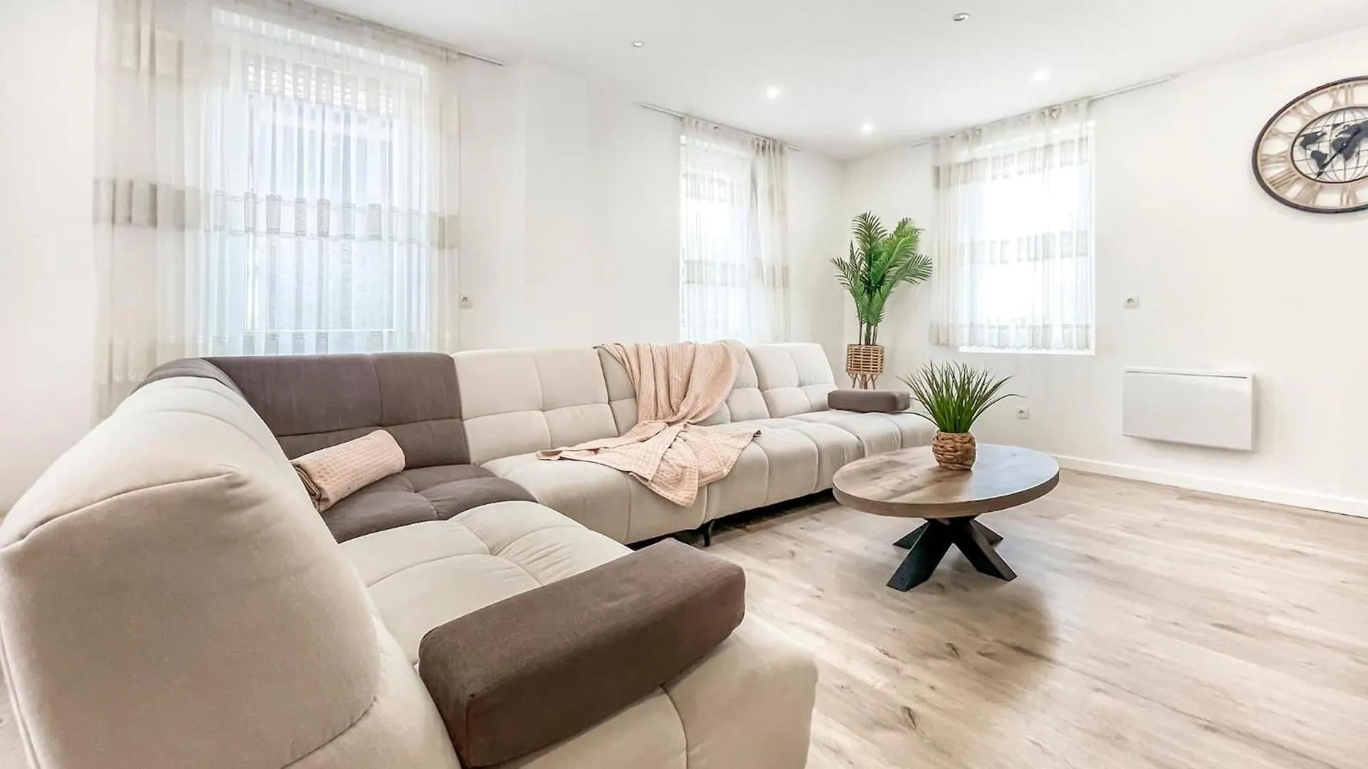 Holiday home Homey Sakine- Proche Centre- Netflix- Wifi Cluses France