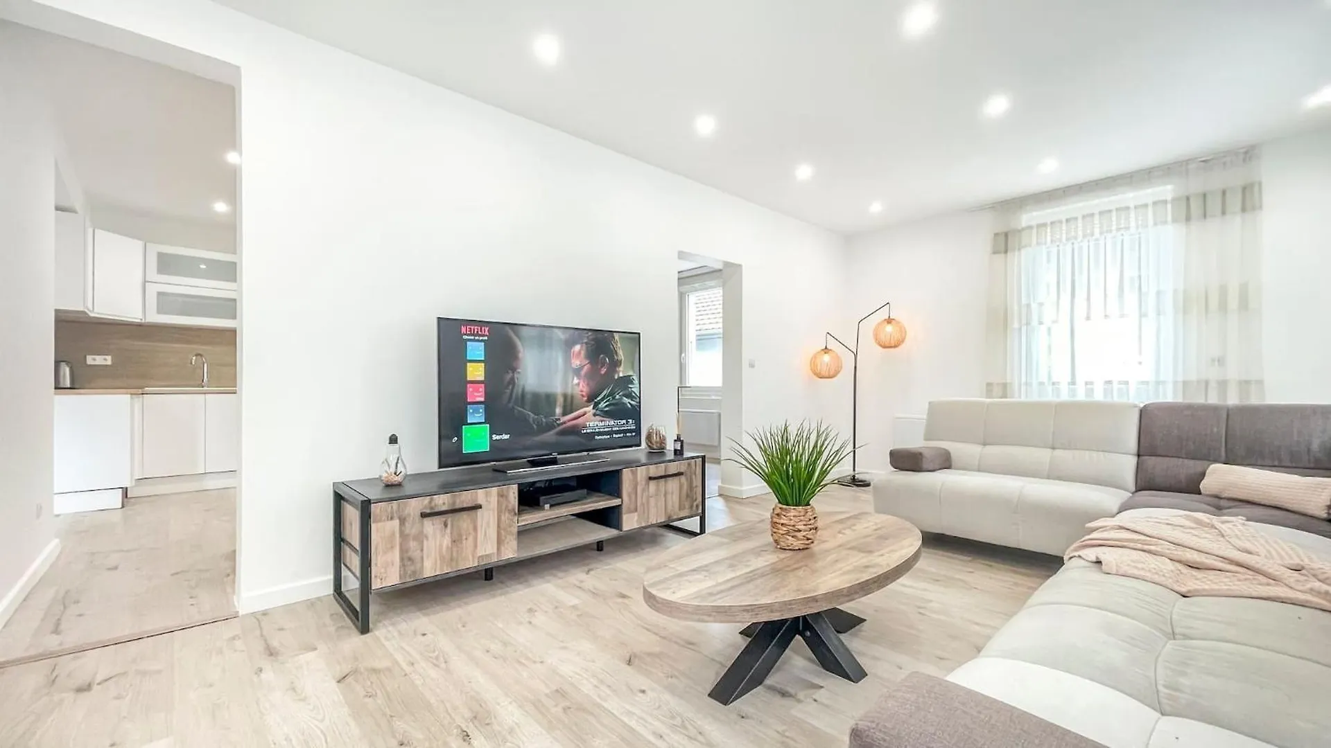 Holiday home Homey Sakine- Proche Centre- Netflix- Wifi Cluses